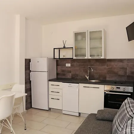 Apartment Seaside With A Swimming Pool Tri Zala, Korcula - 558
