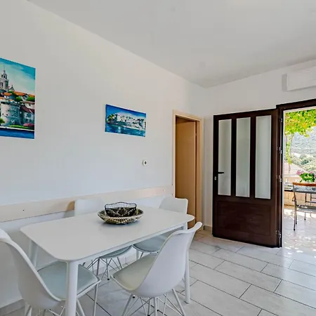 Seaside With A Swimming Pool Tri Zala, Korcula - 558 Apartment Zrnovo