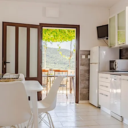 Seaside With A Swimming Pool Tri Zala, Korcula - 558 Apartment