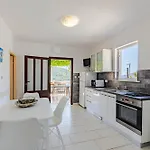 Seaside With A Swimming Pool Tri Zala - Korcula - 558 דירה Zrnovo