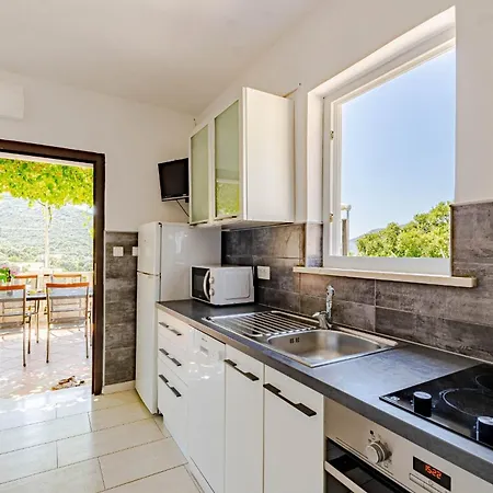Apartament Seaside With A Swimming Pool Tri Zala, Korcula - 558 *